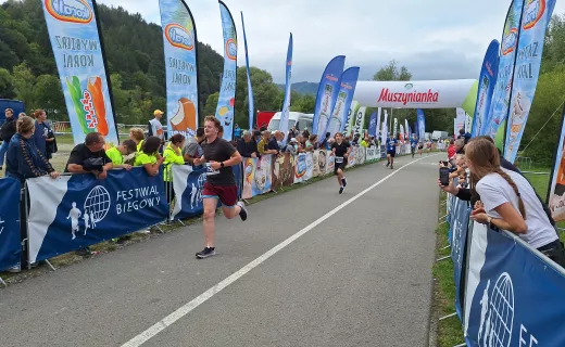 Bieg na 1 km cieszył się wielkim zainteresowaniem na Festiwalu Biegowym w Piwnicznej - 42